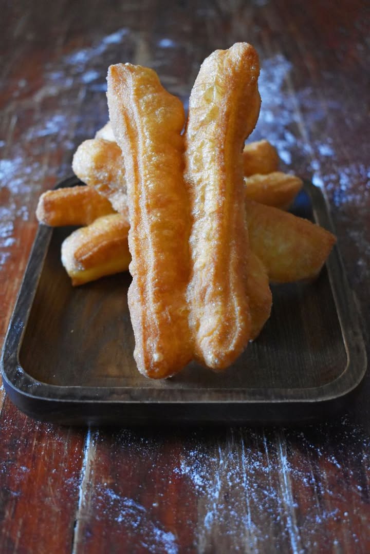Golden Crispy Chinese Fried Breadsticks (Youtiao)