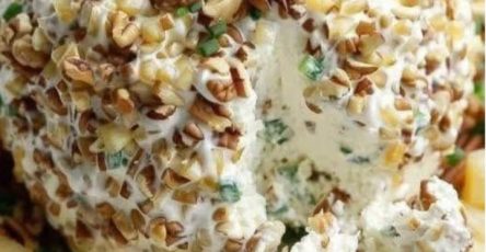 Tropical Pineapple Cream Cheese Dip: Sweet & Savory Party Perfection!