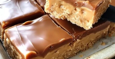 Coffee & Walnut Cake with Velvety Icing: A Classic British Treat