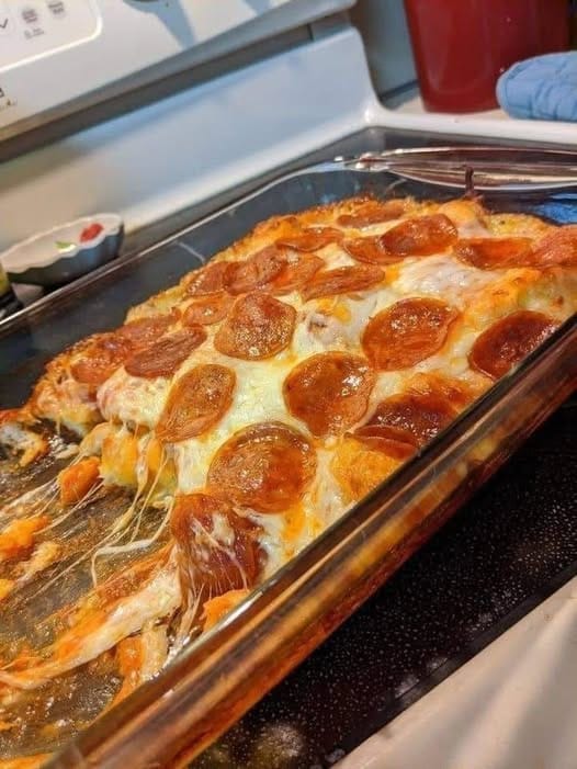 Pepperoni Pizza Casserole: Easy Weeknight Dinner