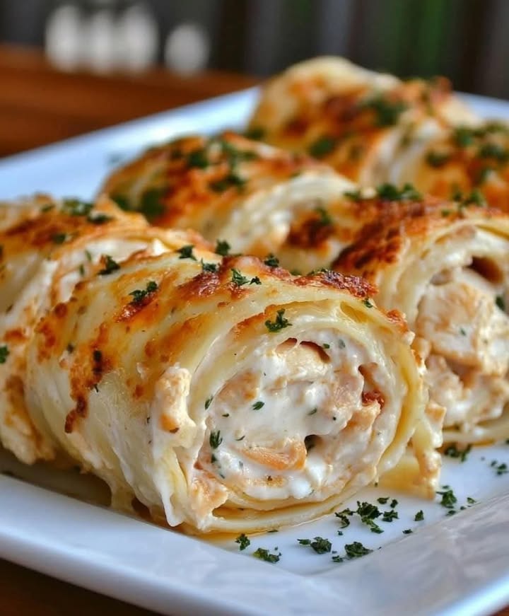Creamy Chicken Alfredo Lasagna