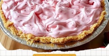 No-Bake Strawberry Delight: Light, Creamy, & Tangy