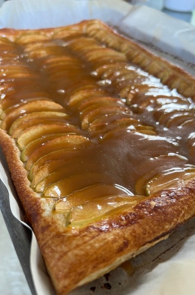 Golden Apple Caramel Puff Pastries: A Fall Delight