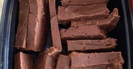 Aunt Bill's Raspberry Dark Chocolate Dream Fudge