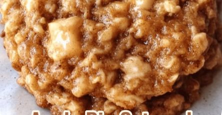 Apple Pie Oatmeal Cookies