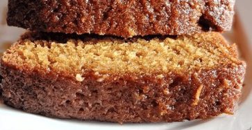 Moist Honey Applesauce Cake: A Simple & Delicious Recipe