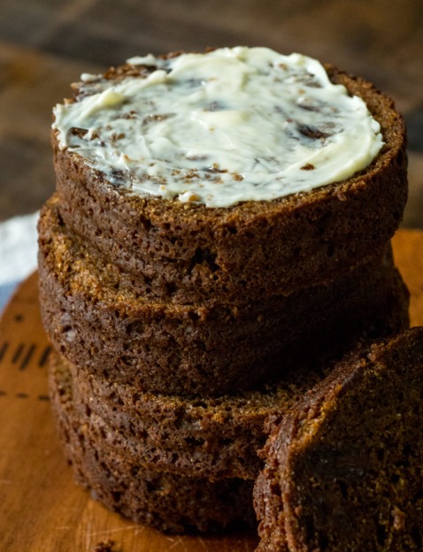 Old-Fashioned Steamed Boston Brown Bread: A Molasses & Rye Delight
