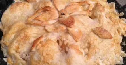 Medieval Orchard Apple Pie: A Spiced Delight from the Ages