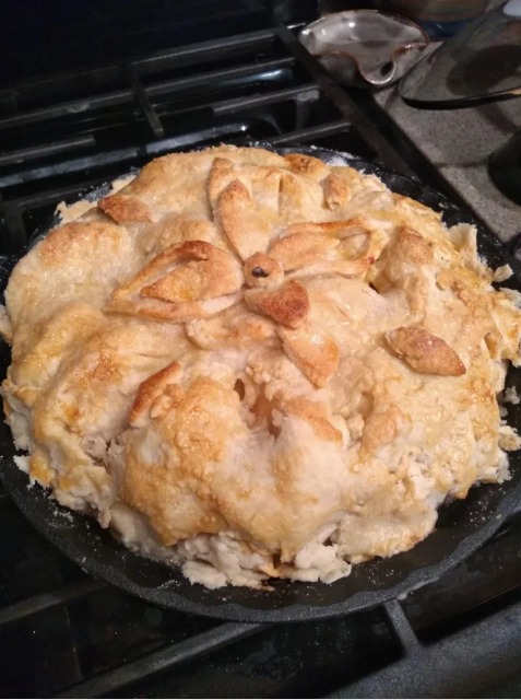 Medieval Orchard Apple Pie: A Spiced Delight from the Ages