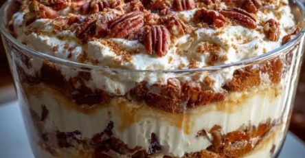 No-Bake Pecan Pie Cheesecake Trifle